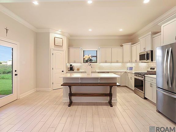 2nd image of 41315 Marsh Ln