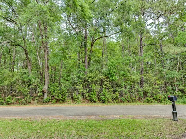 137 Marilyn St, Lumberton, TX 77657