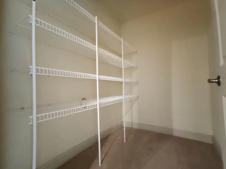 191 College St #206 — Photo 12