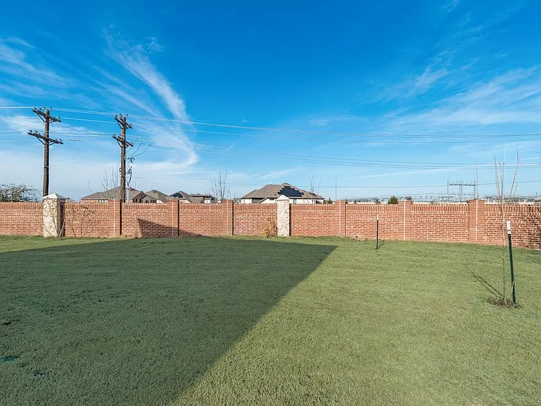 2201 Peters Colony Dr — Photo 30