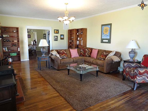 2nd image of 305 W Missouri Ave