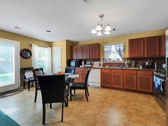 5th image of 7130 Liberty Creek Trl