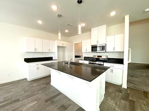 730 N Bliss Ln Photo 1
