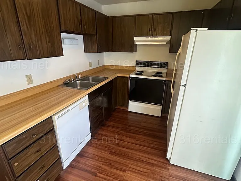 333 E Marion Ct — Photo 15