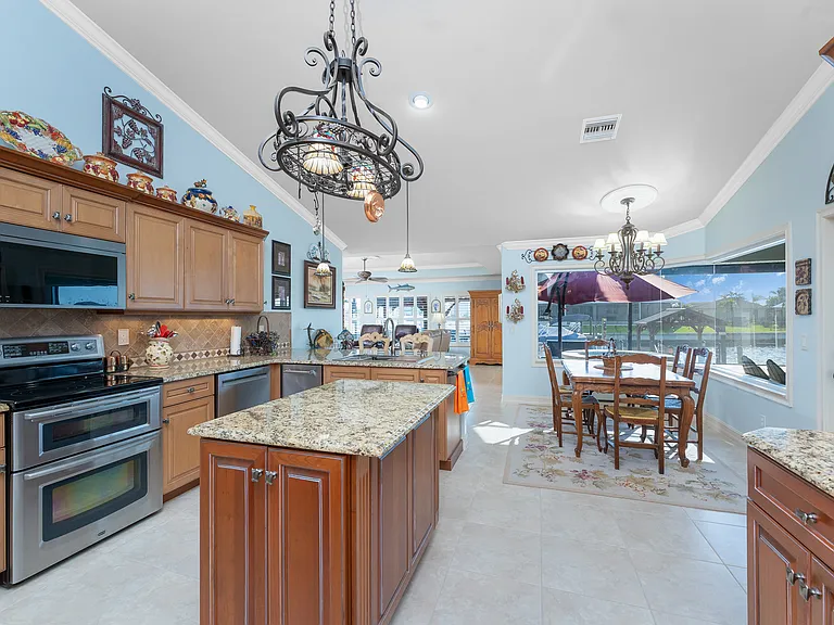 4128 NW 36th Ln — Photo 27