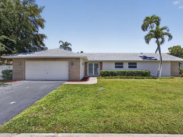 12890 Guilford Circle, Wellington, FL 33414