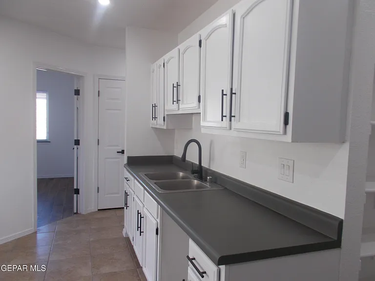 1860 Joan Francis Dr — Photo 15