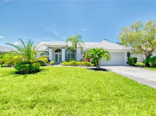 1630 SE 40th Ter, Cape Coral, FL 33904