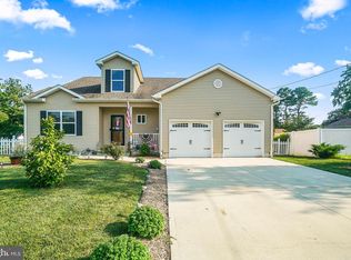 708 Lawrence Ave, Toms River, NJ