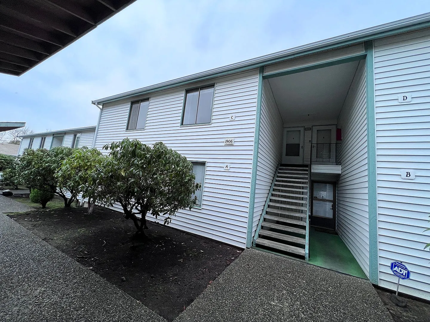 Charming Two- Bedroom Located in Tall Firs - Federal Way — Photo 1