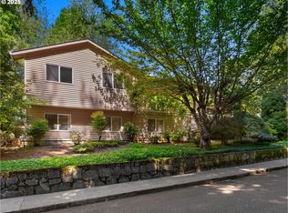 13221 SE Blackberry Cir, Portland, OR