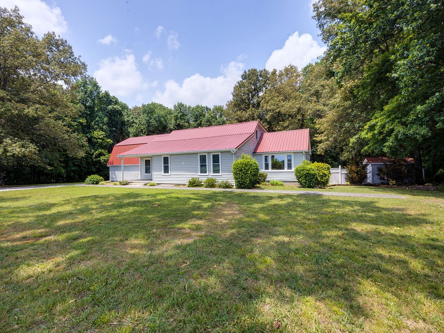 1978 B G Fort Rd, Cedar Hill, TN 37032 Zillow