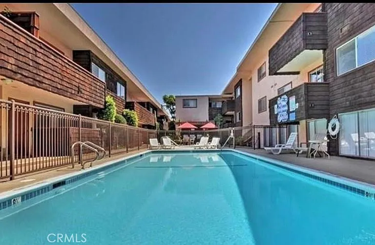 5403 Newcastle Ave #8 — Photo 32