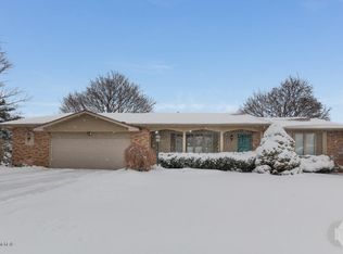 11 E 39th St, Holland, MI 49423