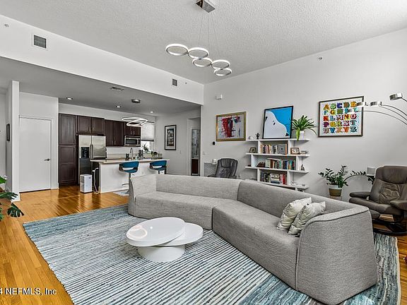 3rd image of 2525 COLLEGE Street #1305