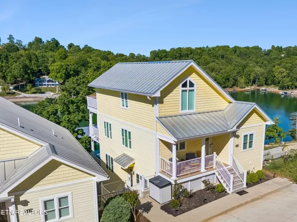 185 W Deer Village Ln #B, La Follette, TN 37766