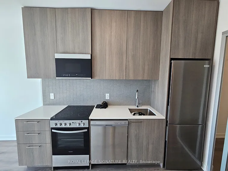 7439 Kingston Rd #314 — Photo 6