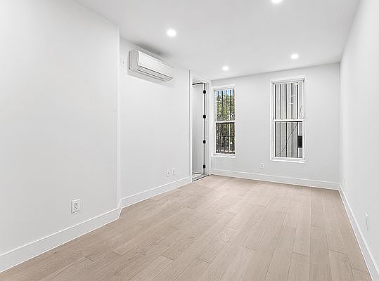 1st image of 1503 8th Ave Penthouse 1