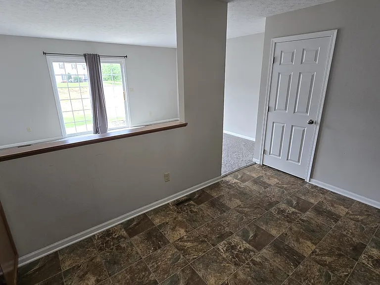 33426 Halle Ct — Photo 8