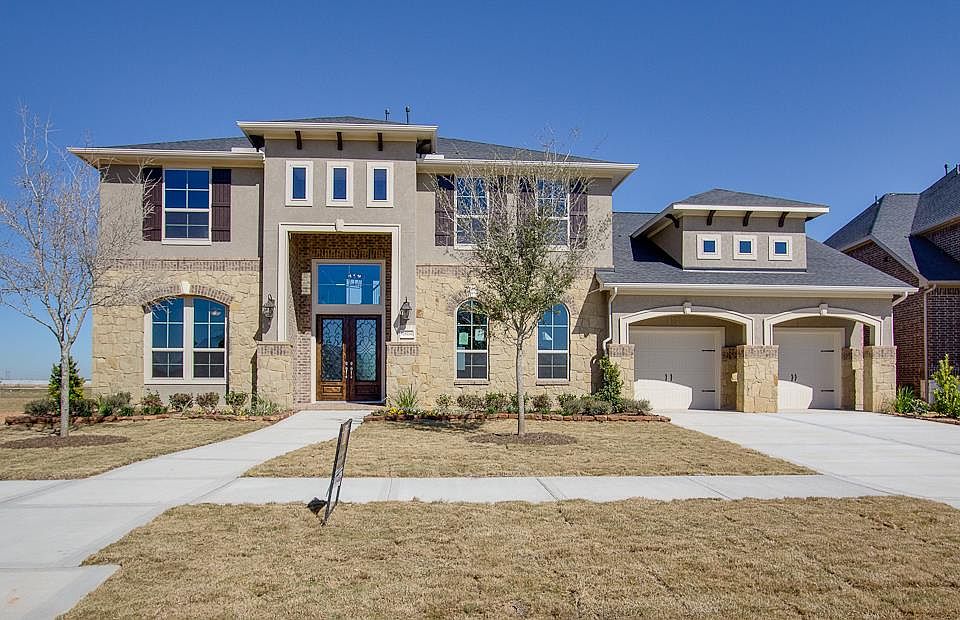 1st image of 28114 Island Manor Ln