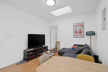 Rented by Nest Seekers International