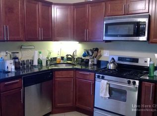 2947 N Avers Ave, Chicago, IL 60618