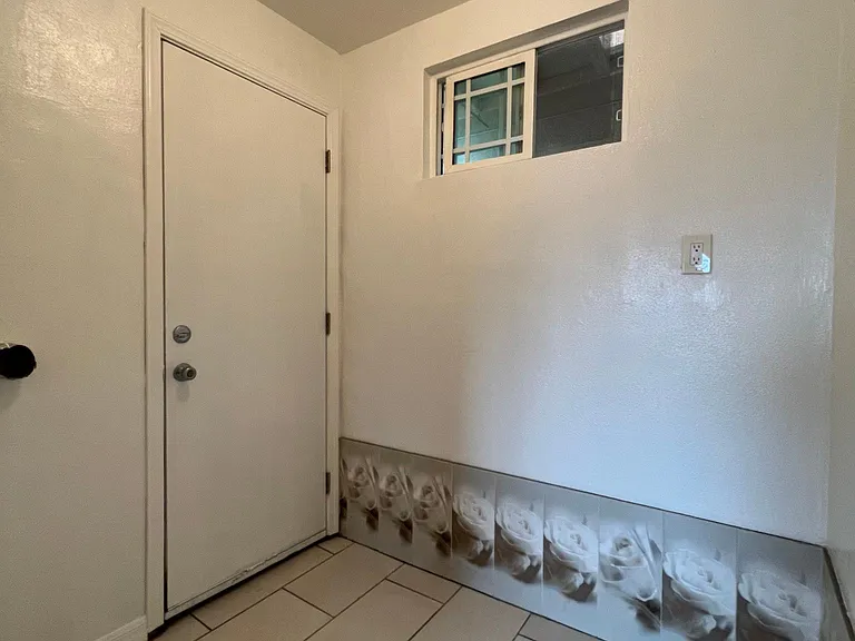 511 S Del Mar Ave #C — Photo 14
