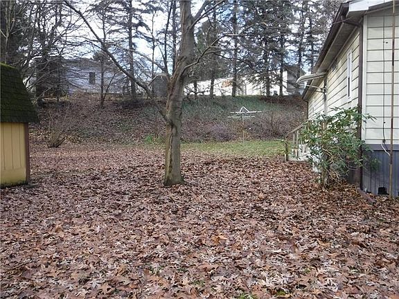 3rd image of 304 Adams Dr