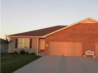 600 S 9th Ave, Haubstadt, IN 47639