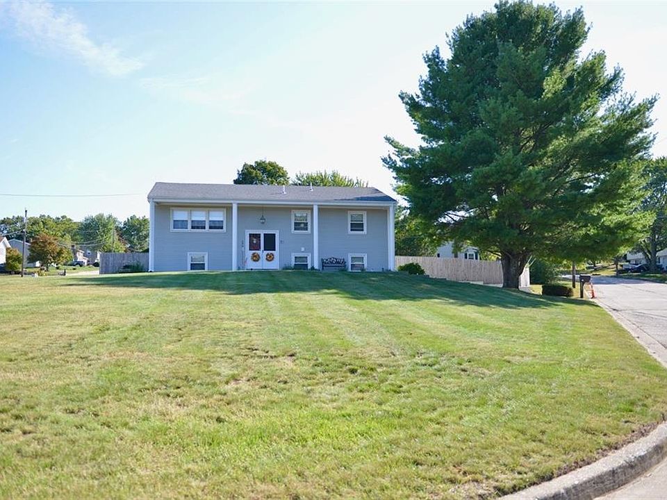 17 Acorn Ln, West Warwick, RI 02893 Zillow