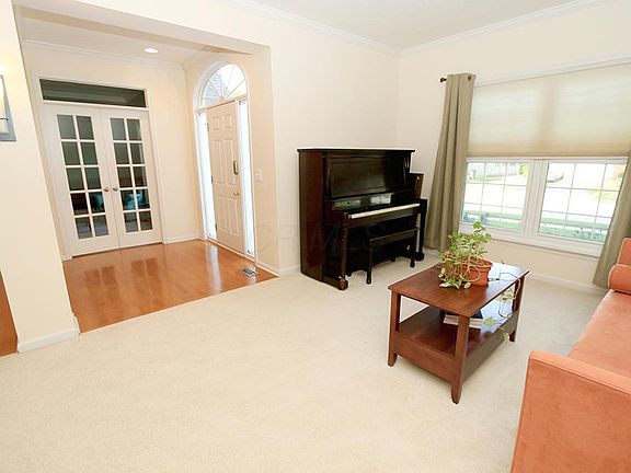 4th image of 371 Ashmoore Cir W