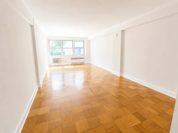 204 East 77th Street image 1 of 7