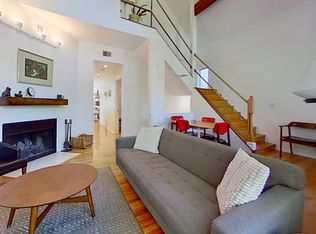 1325 W Roscoe St #2-RE, Chicago, IL 60657