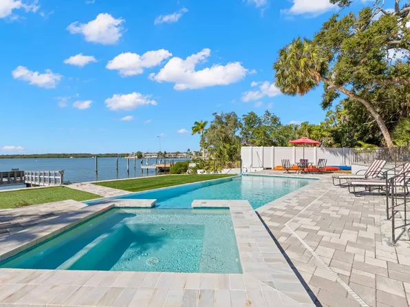 8390 40th Ave N, Saint Petersburg, FL 33709