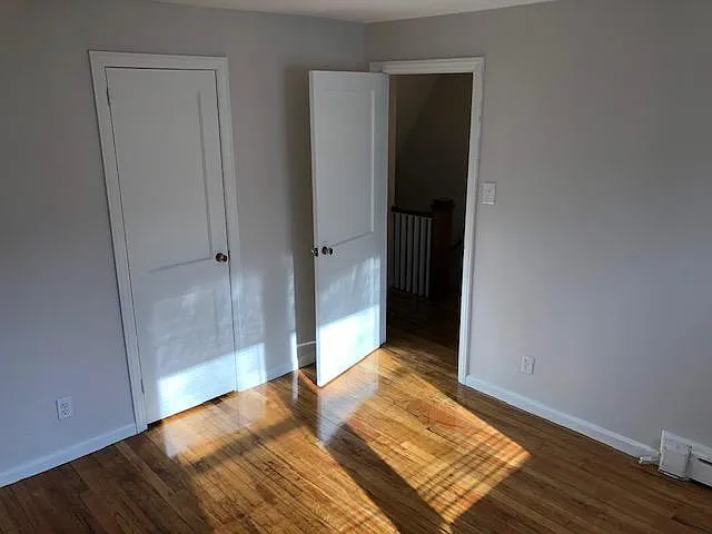 18-34 Benton St — Photo 10