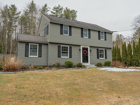 3rd image of 32 Pleasant Hill Road