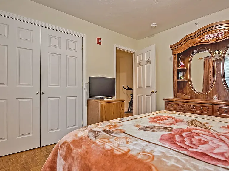 45 Nightingale St #B — Photo 23