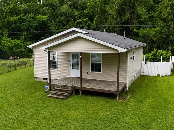 115 Stambaugh Estates Dr, Stambaugh, KY 41257