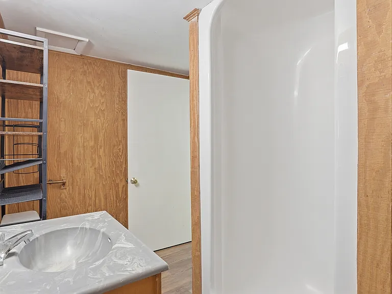 368 Oakview Dr — Photo 36