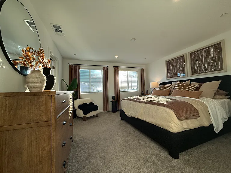 3396 N Vaughan Ave — Photo 5