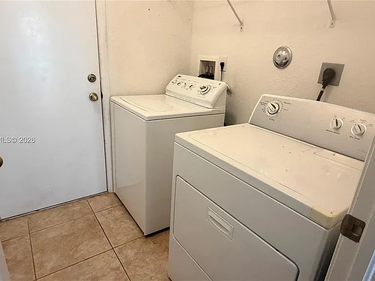 9468 SW 221st Ln — Photo 11