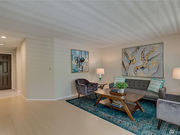 4th image of 23401 Lakeview Dr