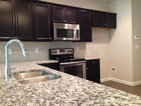 4th image of 671 Justins Place Ln