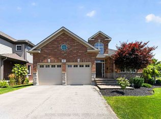 6 Cardinal Cres, Welland, ON L3C 0A8