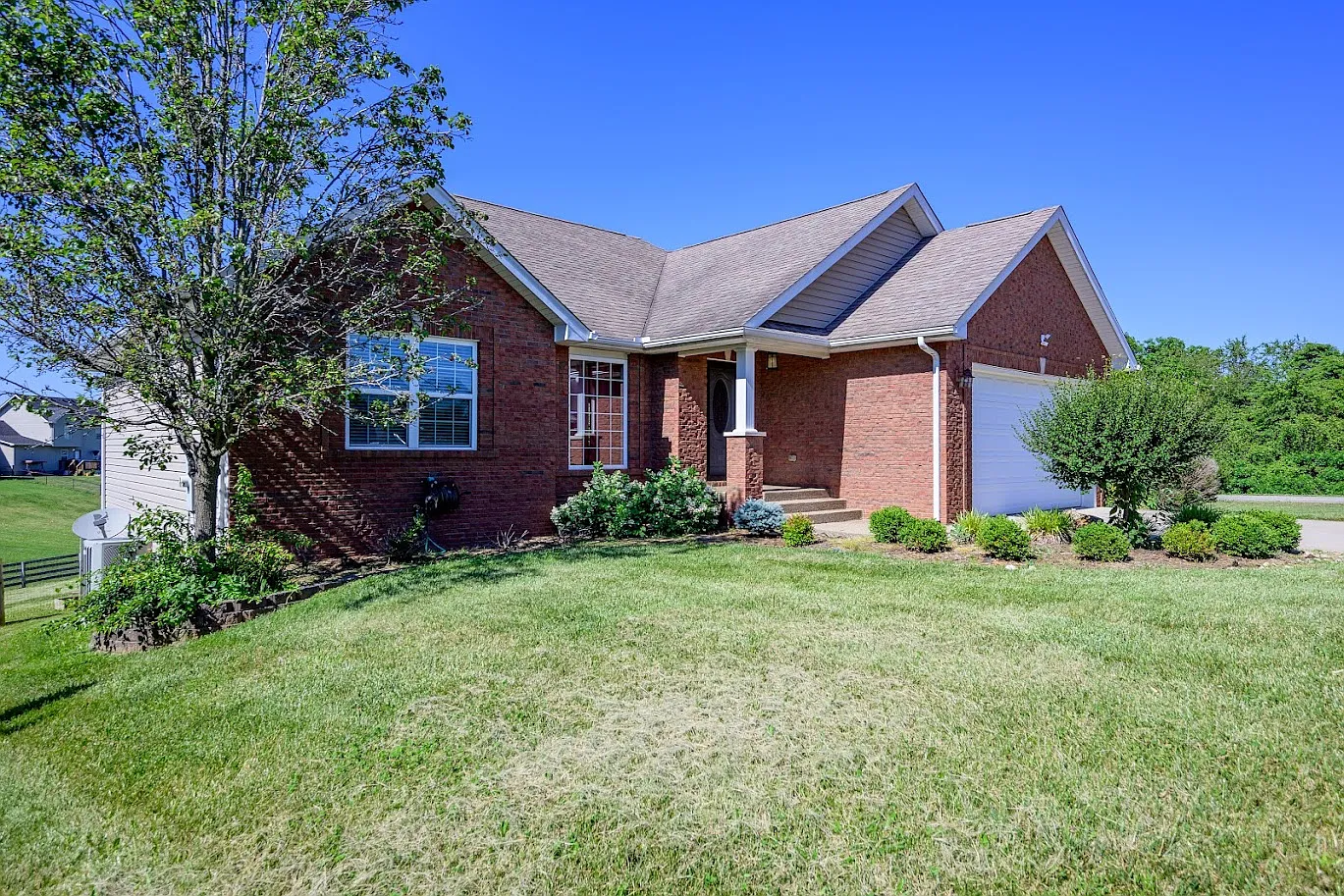 4 bed, 2.5 bath, 2083 sqft, $2,300 — Photo 1