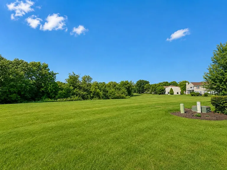 1696 Vermont Dr — Photo 23