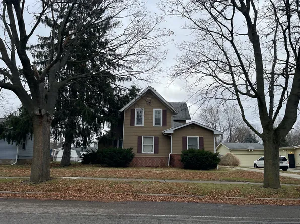226 N McKenzie St, Adrian, MI 49221
