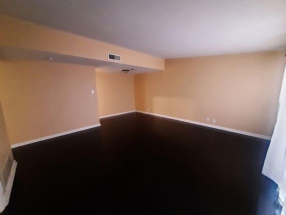 2nd image of 226 Montfort Dr