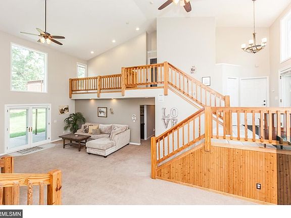 3rd image of 15461 Ghia St NE