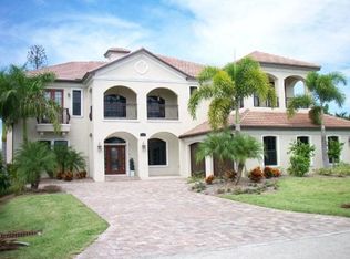 5238 Nautilus Dr, Cape Coral, FL 33904